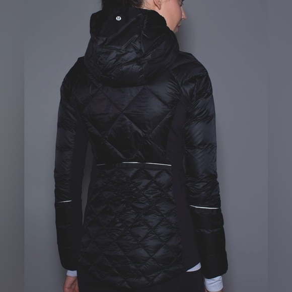 2015 Lululemon Down For A Run Jacket Coat Black Size 6 Rare Excellent Condition - Picture 4 of 11